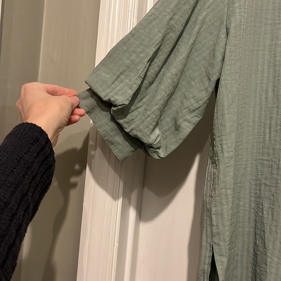 Oversized button down - Picture 2 of 3